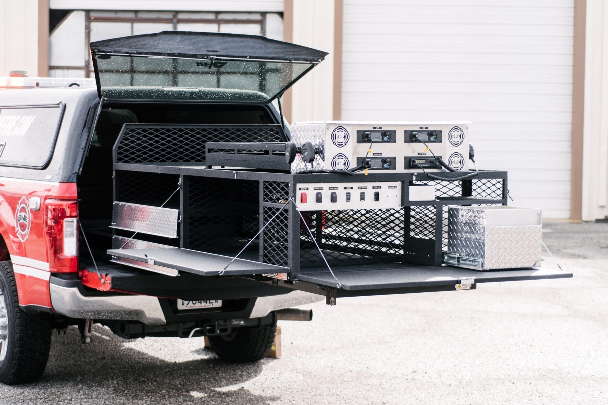 Roll out truck shop bed toolbox