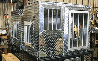 Aluminum dog crates for trucks clearance